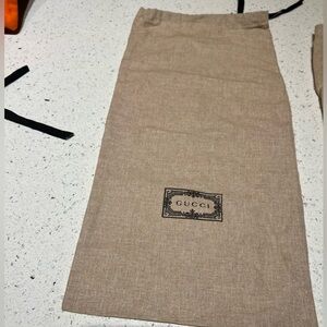 Gucci dust bag 8 x 17